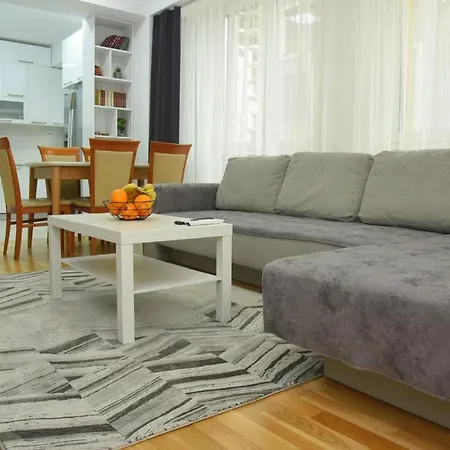 22 House Üsküp